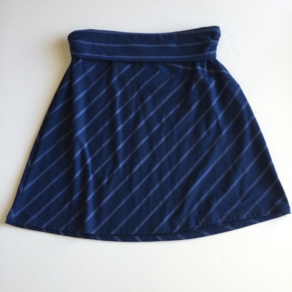 Lot of 4 Knit Skirts. 3 Faded Glory 1 Old Navy